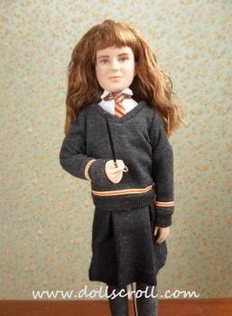 Tonner - Harry Potter - Hermione Granger - Small Scale  - Doll
